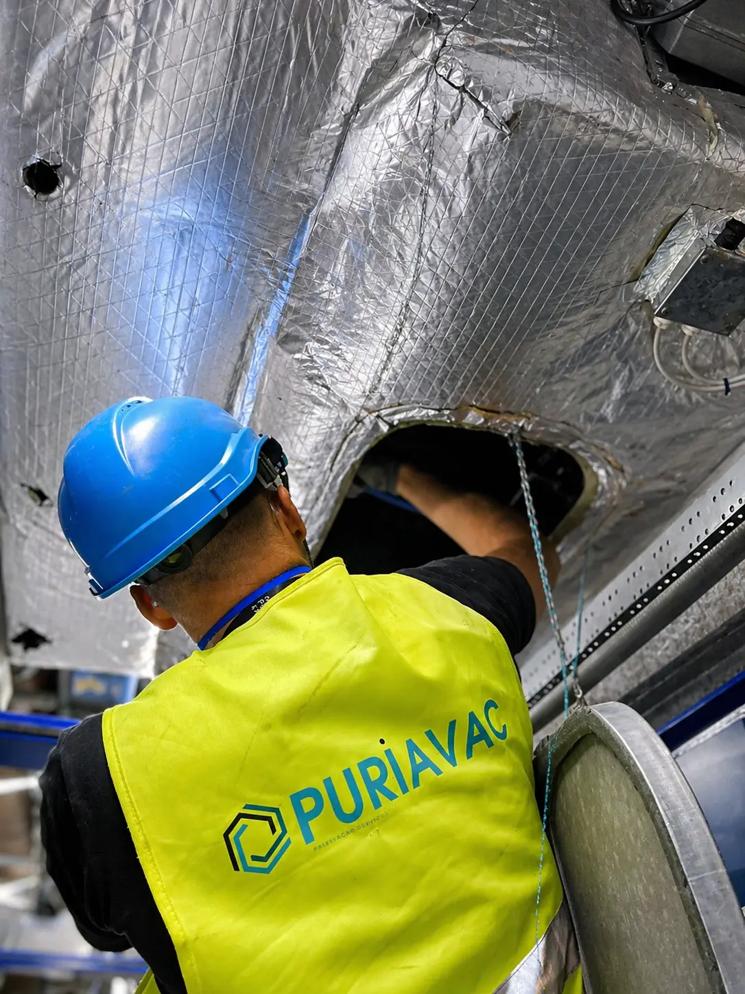 Técnico em manutenção preventiva de condutas e ventilação